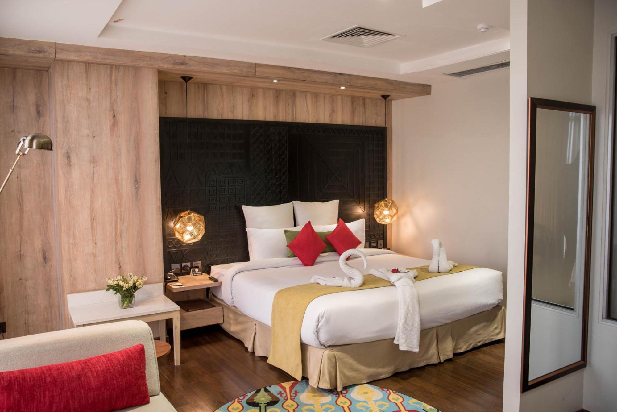 Hotel Dgates Lahore Exteriör bild