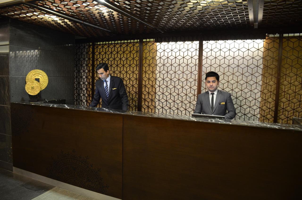 Hotel Dgates Lahore Exteriör bild