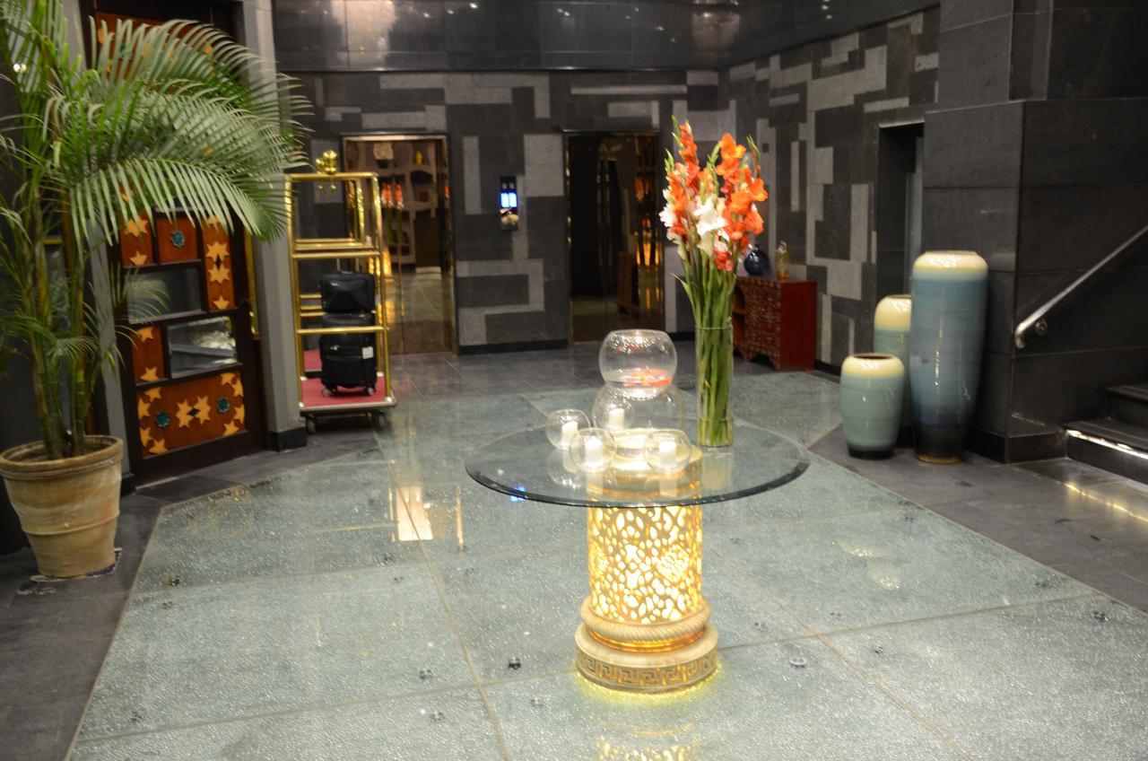 Hotel Dgates Lahore Exteriör bild