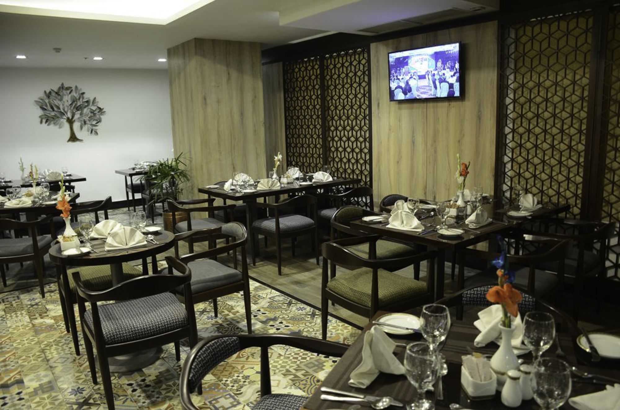 Hotel Dgates Lahore Exteriör bild